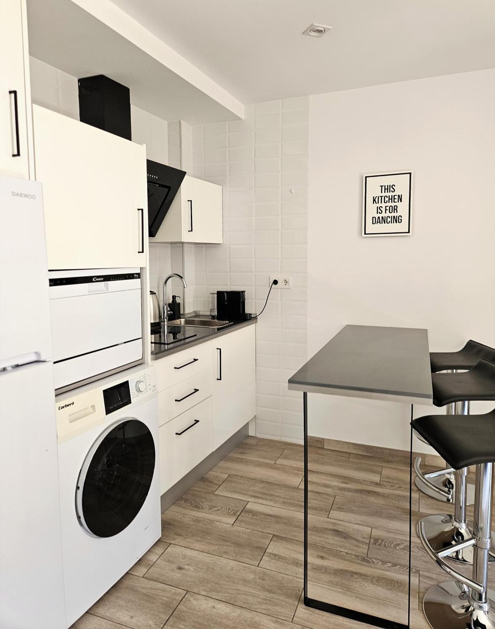Sunshine Apartment ซานตาโปลา ภายนอก รูปภาพ